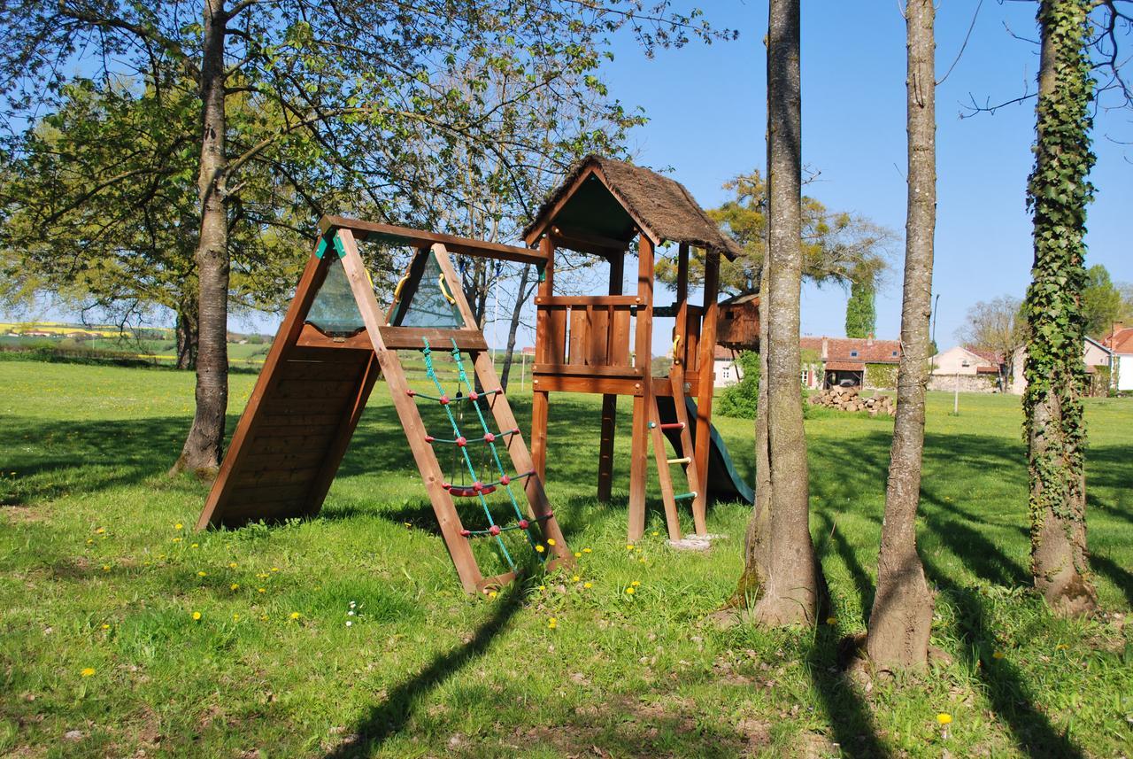 Saint-Germain-de-Salles Domaine Les Gandins B&B 외부 사진
