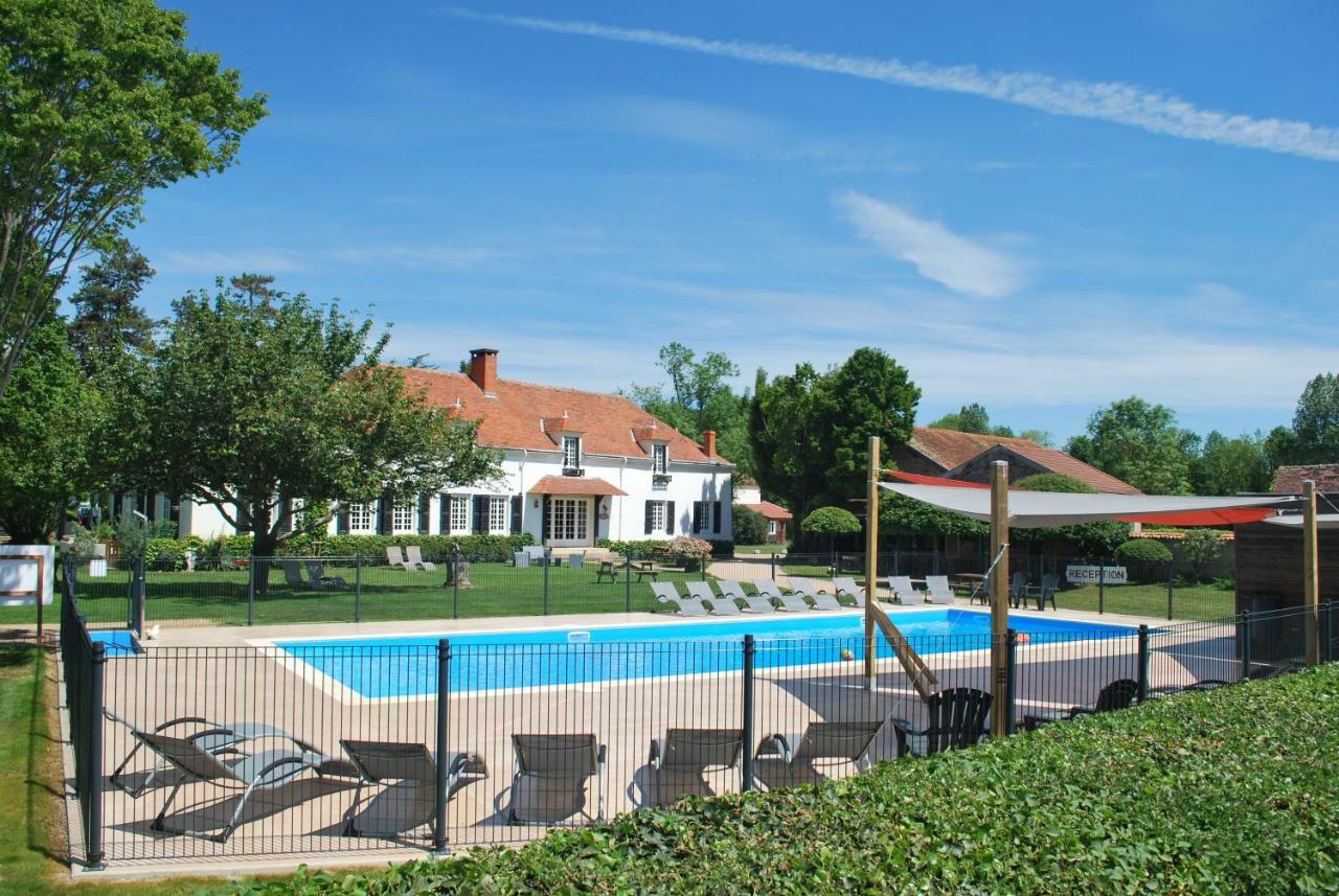 Saint-Germain-de-Salles Domaine Les Gandins B&B 외부 사진